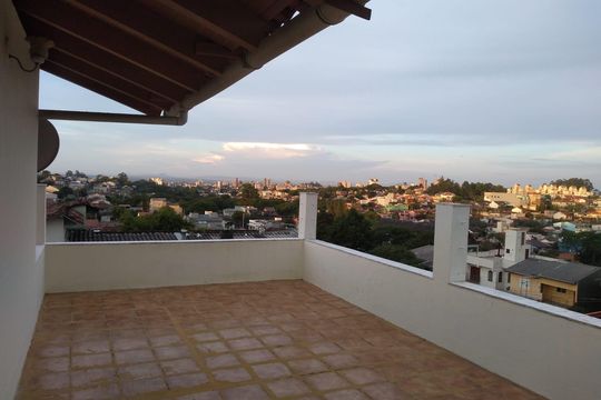 Terraço de casa à venda com 4 quartos, 200m² em Jardim Sabará, Porto Alegre