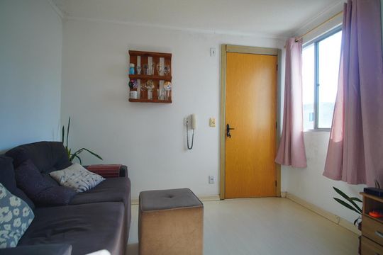 Sala de apartamento à venda com 2 quartos, 43m² em Rubem Berta, Porto Alegre
