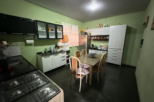 Cozinha de casa à venda com 3 quartos, 200m² em Córrego Ferreira, Brumadinho
