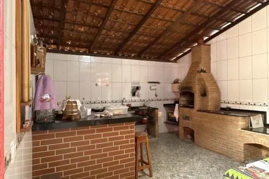 Casa à venda com 3 quartos, 200m² em Córrego Ferreira, Brumadinho