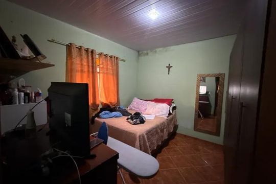 Quarto de casa à venda com 3 quartos, 200m² em Córrego Ferreira, Brumadinho
