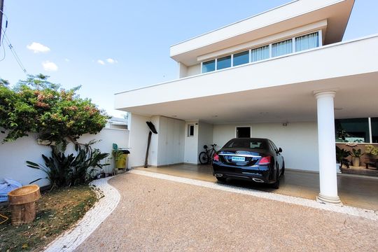 Garagem de casa de condomínio à venda com 5 quartos, 700m² em Parque Xangrilá, Campinas