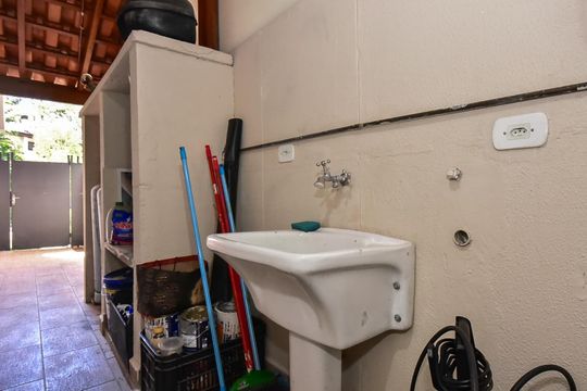Área de Serviço de casa de condomínio para alugar com 4 quartos, 300m² em Chácara Nossa Senhora do Bom Conselho, São Paulo