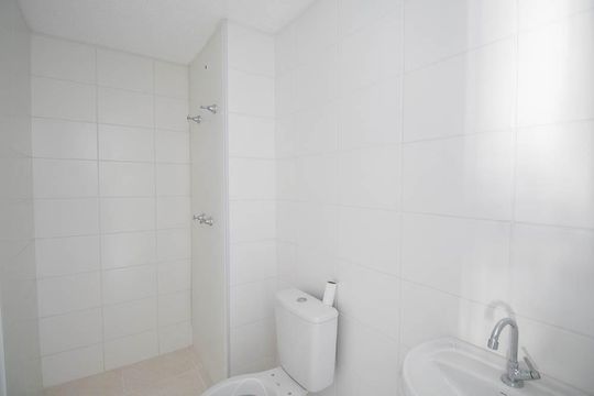 Banheiro  de apartamento para alugar com 2 quartos, 37m² em Vila Maria, São Paulo