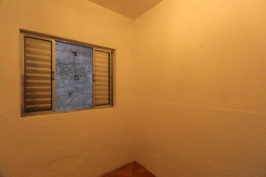 Quarto 2 de casa para alugar com 2 quartos, 60m² em Jardim Marília, São Paulo
