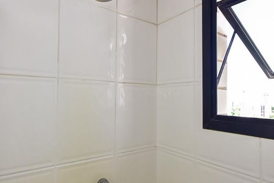 Chuveiro do Banheiro da Suíte 2 de apartamento à venda com 4 quartos, 288m² em Panamby, São Paulo