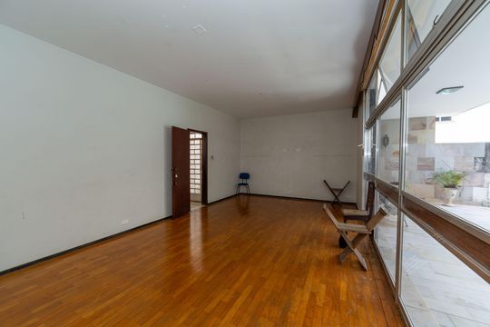 Sala de casa à venda com 8 quartos, 720m² em Gutierrez, Belo Horizonte
