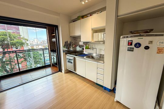 Cozinha de kitnet/studio à venda com 1 quarto, 39m² em Sumarezinho, São Paulo