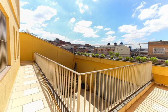 Área Externa de casa à venda com 3 quartos, 300m² em Vila Siria, São Paulo