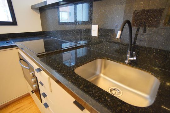 Cozinha de apartamento para alugar com 1 quarto, 45m² em Petrópolis, Porto Alegre