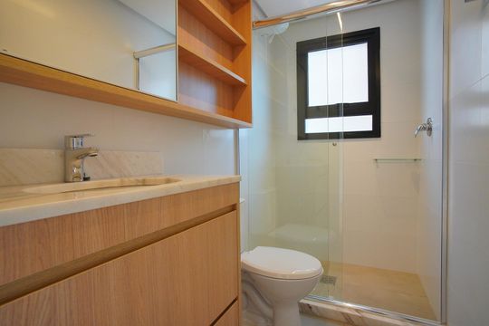 Banheiro  de apartamento para alugar com 1 quarto, 45m² em Petrópolis, Porto Alegre