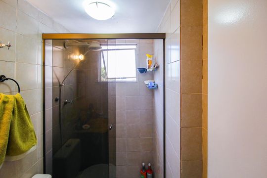 Banheiro Social de apartamento à venda com 2 quartos, 51m² em Jardim Peri, São Paulo
