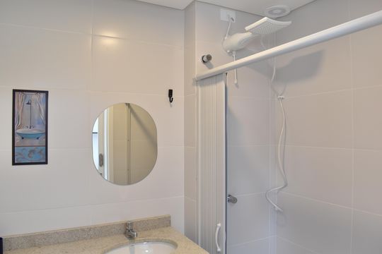 Banheiro do Studio de kitnet/studio à venda com 1 quarto, 27m² em Centro, Curitiba