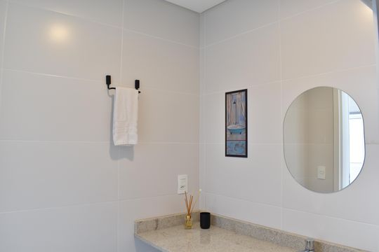 Banheiro do Studio de kitnet/studio à venda com 1 quarto, 27m² em Centro, Curitiba