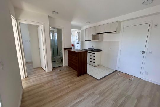 Sala de apartamento para alugar com 2 quartos, 36m² em Vila Galvão, Guarulhos