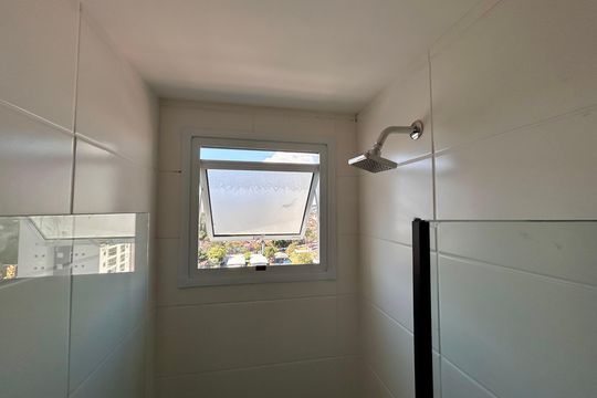 Banheiro de apartamento para alugar com 2 quartos, 36m² em Vila Galvão, Guarulhos