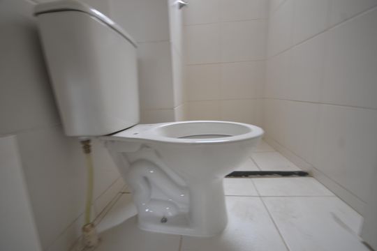 Banheiro de apartamento para alugar com 2 quartos, 41m² em Campo Grande, Rio de Janeiro