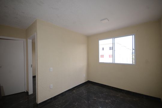 Sala de apartamento para alugar com 2 quartos, 41m² em Campo Grande, Rio de Janeiro