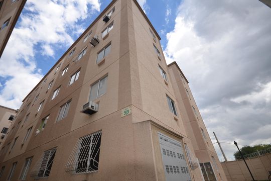 Fachada do bloco de apartamento para alugar com 2 quartos, 41m² em Campo Grande, Rio de Janeiro