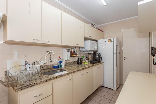 Cozinha de apartamento à venda com 2 quartos, 64m² em Vila Gumercindo, São Paulo