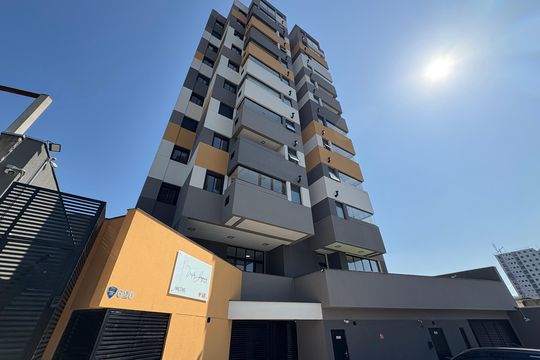 Fachada de apartamento à venda com 2 quartos, 40m² em Jardim Cristiane, Santo André