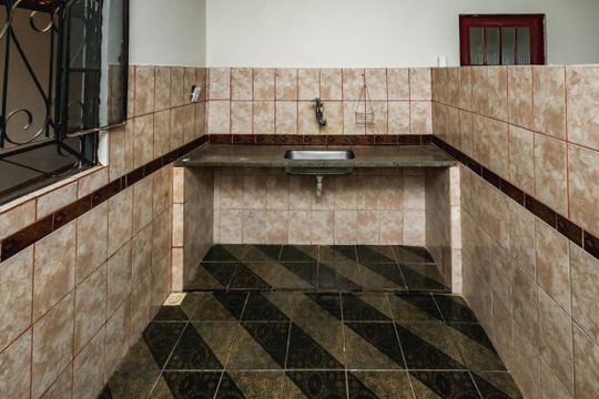 Cozinha de casa para alugar com 2 quartos, 360m² em Etelvina Carneiro, Belo Horizonte