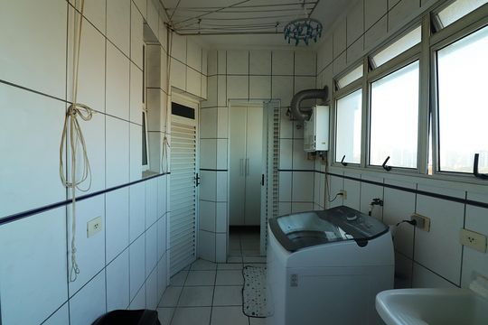 Área de Serviço de apartamento à venda com 4 quartos, 188m² em Jardim Maria Adelaide, São Bernardo do Campo