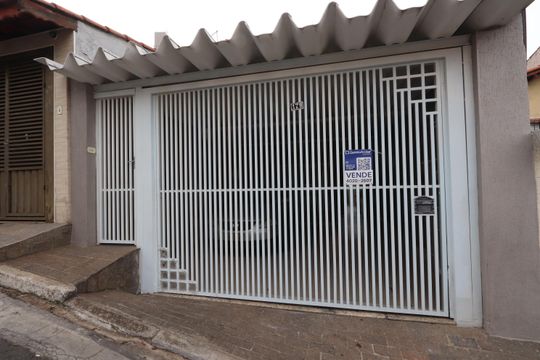 Fachada de casa à venda com 3 quartos, 160m² em Sapopemba, São Paulo