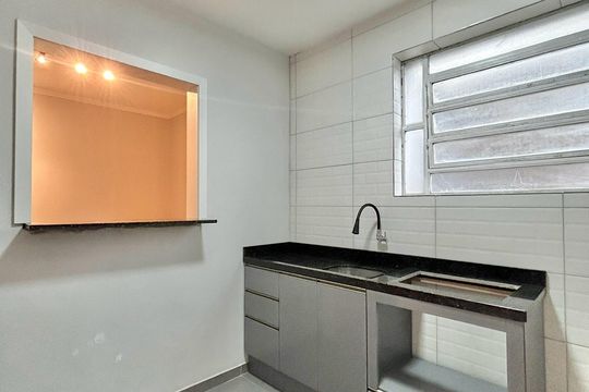 Cozinha de apartamento à venda com 1 quarto, 49m² em Centro, São Leopoldo