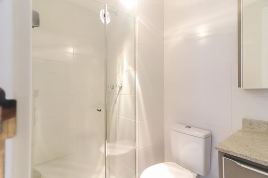 Banheiro de apartamento para alugar com 2 quartos, 62m² em Butantã, São Paulo