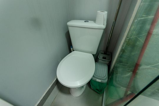 Banheiro de kitnet/studio à venda com 1 quarto, 26m² em Chácara Inglesa, São Paulo