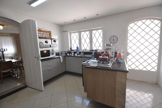 Cozinha de casa para alugar com 4 quartos, 650m² em Jardim Leonor Mendes de Barros, São Paulo