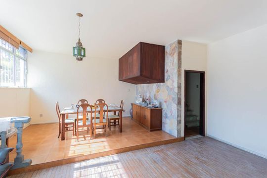 Casa à venda com 5 quartos, 220m² em Andaraí, Rio de Janeiro