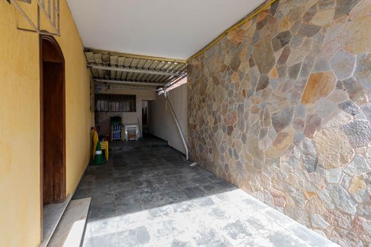Garagem de casa à venda com 5 quartos, 220m² em Andaraí, Rio de Janeiro