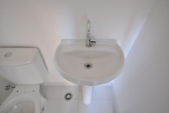 Banheiro de apartamento para alugar com 2 quartos, 32m² em Parque Novo Mundo, São Paulo
