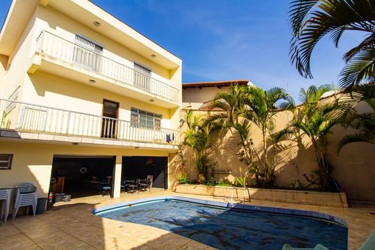 Área comum - Piscina de casa à venda com 3 quartos, 300m² em Vila Carolina, São Paulo