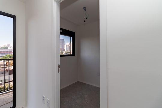 Quarto 1 de apartamento para alugar com 2 quartos, 40m² em Barra Funda, São Paulo
