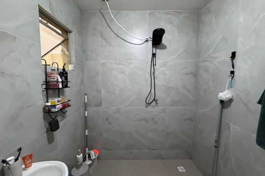 Banheiro de apartamento à venda com 1 quarto, 50m² em Campina, São Leopoldo