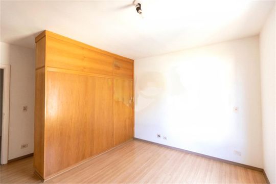 Casa à venda com 4 quartos, 360m² em Santo Amaro, São Paulo
