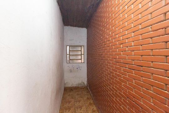 Quarto 2 de casa para alugar com 2 quartos, 40m² em Parque Roseira, Carapicuíba