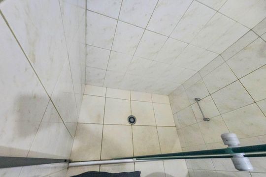 Banheiro de apartamento para alugar com 2 quartos, 92m² em Embaré, Santos