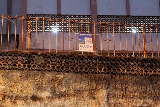 Placa de apartamento para alugar com 2 quartos, 50m² em Fátima, Niterói