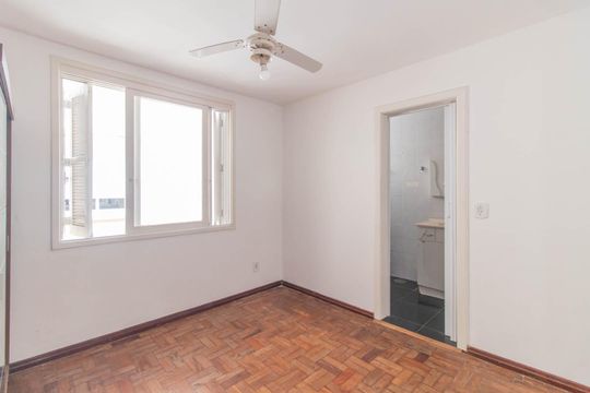 Quarto de apartamento para alugar com 1 quarto, 35m² em Menino Deus, Porto Alegre