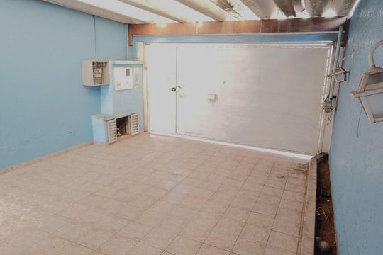 Garagem de casa à venda com 3 quartos, 92m² em Imirim, São Paulo