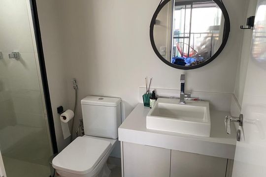 Banheiro de apartamento à venda com 1 quarto, 37m² em Vila Mariana, São Paulo