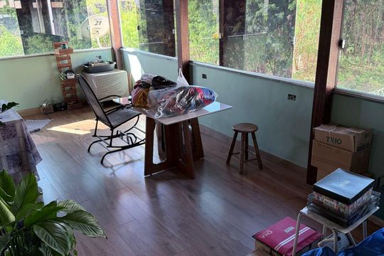 Varanda de casa à venda com 3 quartos, 180m² em Canadá, Contagem