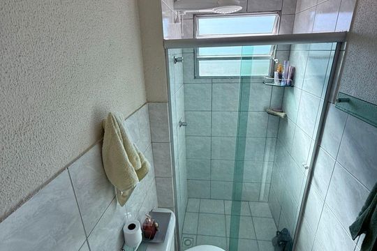 Banheiro de casa à venda com 3 quartos, 180m² em Canadá, Contagem