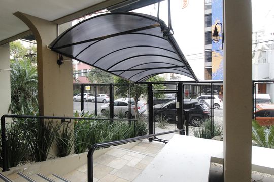 Fachada e portaria de apartamento à venda com 3 quartos, 105m² em Bom Fim, Porto Alegre
