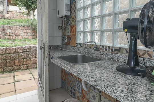 Área de Serviço de casa à venda com 3 quartos, 150m² em Chácara das Pedras, Porto Alegre