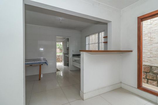 Cozinha de casa à venda com 3 quartos, 150m² em Chácara das Pedras, Porto Alegre